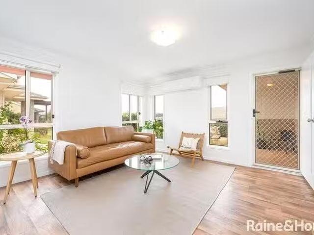 House for rent in Brisbane Grove, New South Wales