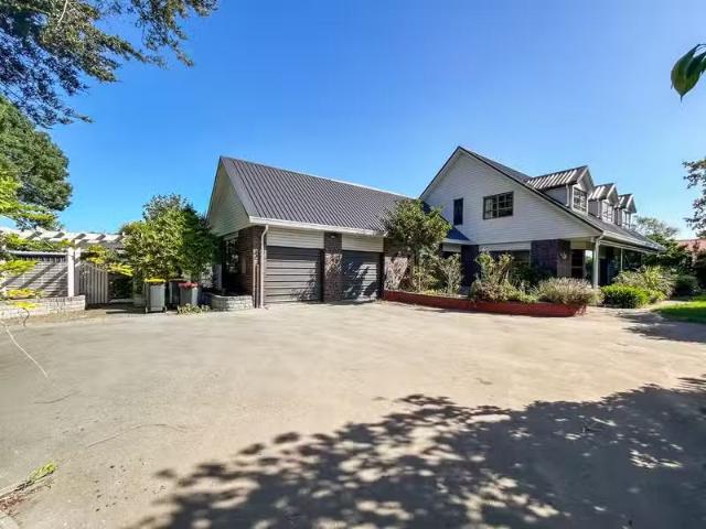 House for rent in Chaslands, Canterbury