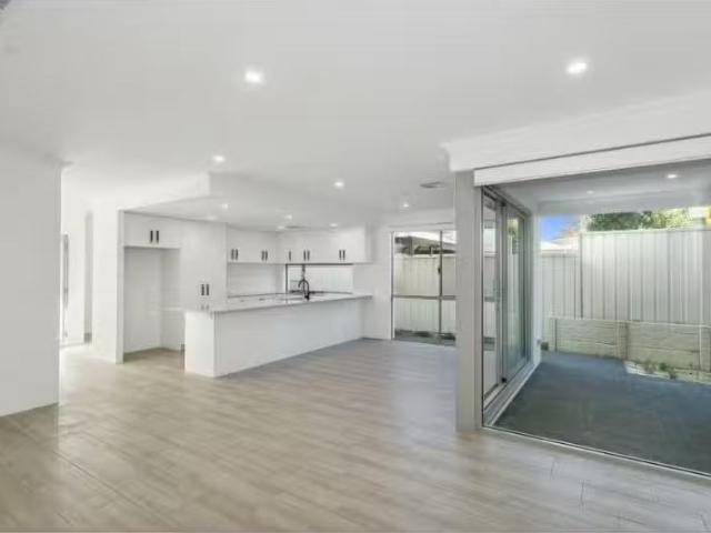 Condo for rent in Ardross, Western Australia