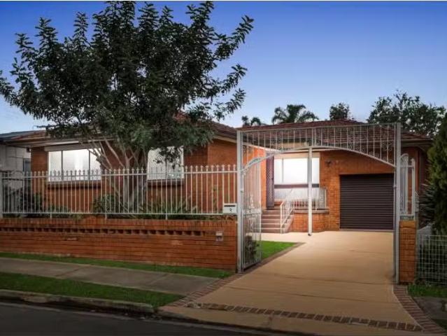 House for rent in Oxley Park, New South Wales