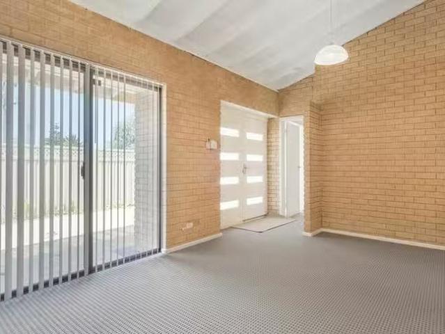 House for rent in Kallaroo, Western Australia