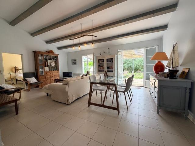Maison vente à La Rochelle, Loix