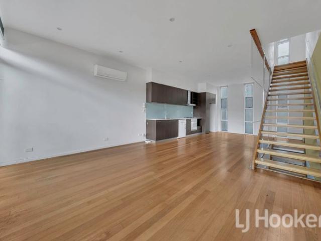 Townhouse for rent in Camerons Creek, Victoria