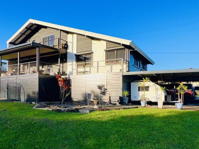House for sale in Coquette Point, Queensland