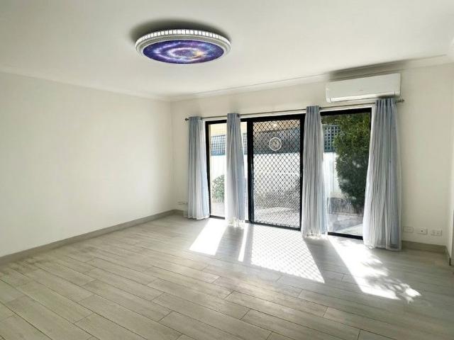 Townhouse for rent in Sydney, New South Wales
