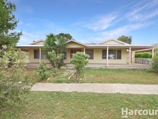 House for sale in Warracknabeal, Victoria