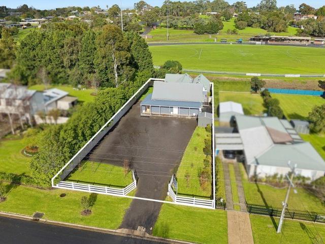 House for sale in Elliminyt, Victoria