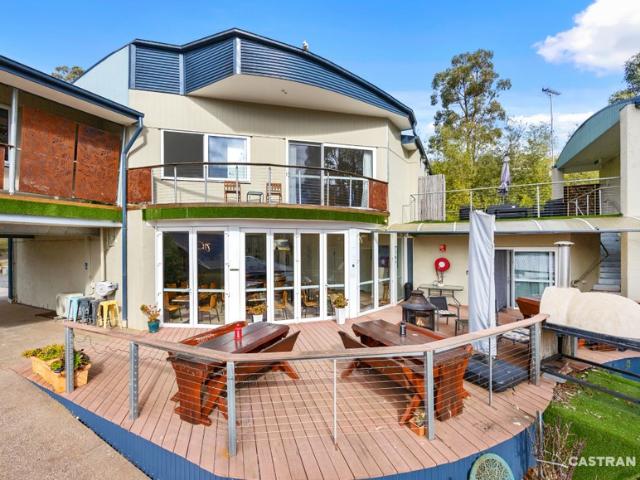 Townhouse for sale in Marysville, Victoria