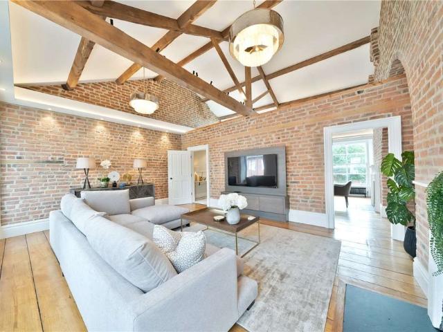 House for rent in City Centre, Georgia