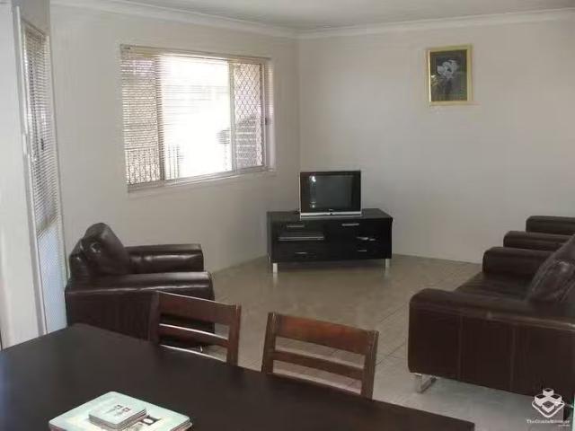 House for rent in Eli Waters, Queensland