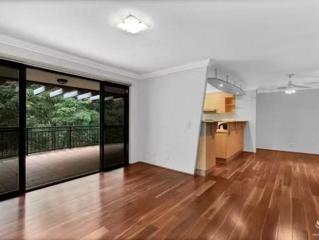 Apartment for rent in Toombul, Queensland