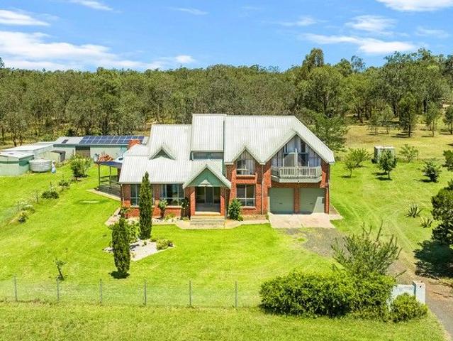 Cottage for sale in Heyfield, Victoria