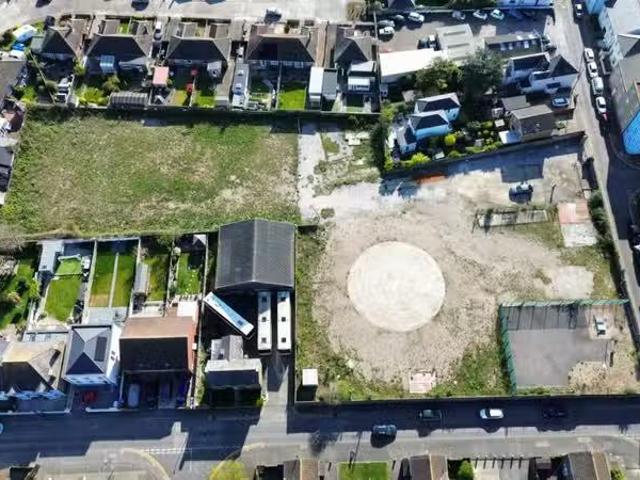 House for rent in Spring Park, Luton