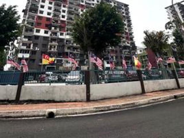 Flat for sale in Petaling, Damansara Damai