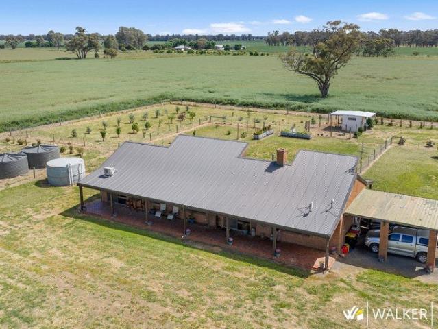 Cottage for sale in Kyabram South, Kyabram