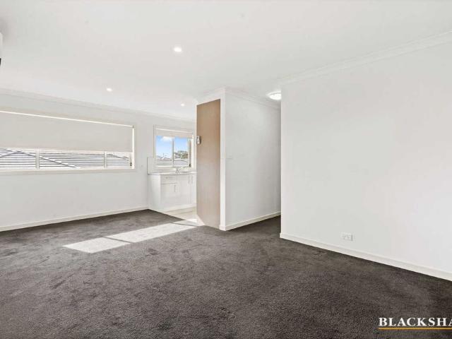 Townhouse for rent in Casey, Australian Capital Territory