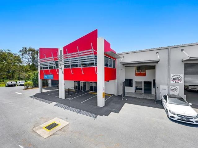 Warehouse for rent in Toombul, Queensland