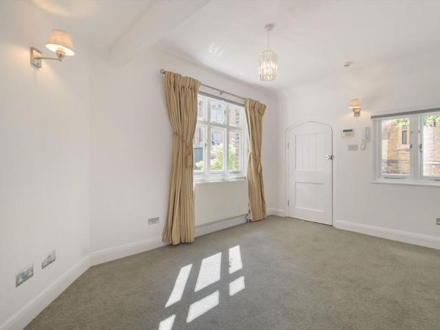 House for rent in Blackfriars, Lyons