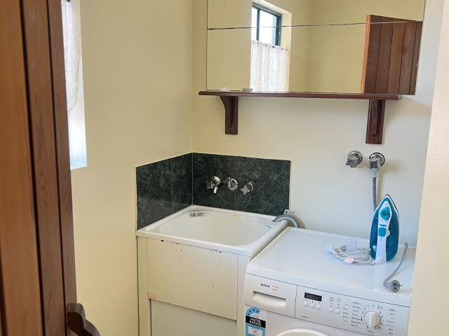 Townhouse for sale in Eli Waters, Queensland