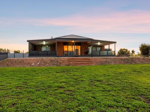 Cottage for sale in Streaky Bay, South Australia
