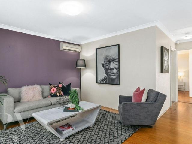Villa for rent in Churchlands, City of Stirling
