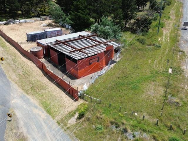 Warehouse for rent in Gisborne South, Victoria