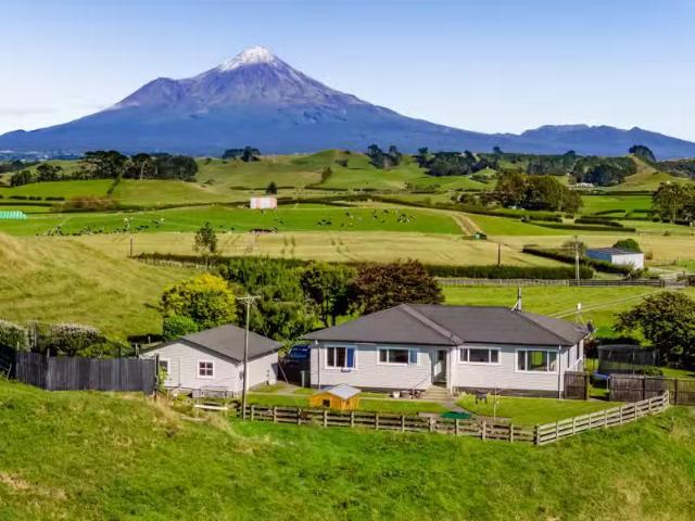House for rent in Taranaki