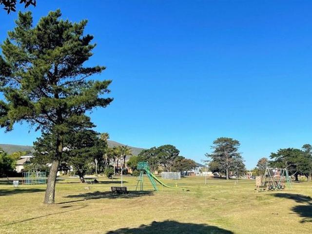 Townhouse for sale in Cape Town, Parow
