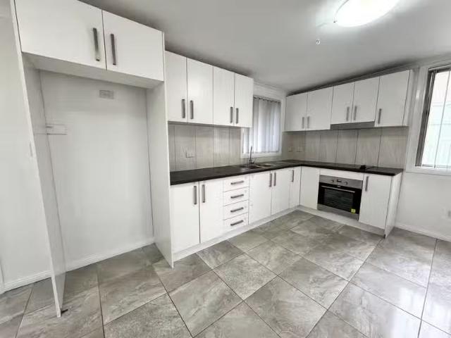 House for rent in Oxley Park, New South Wales