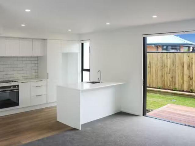 House for rent in Chaslands, Canterbury