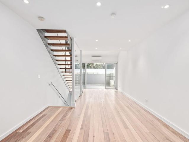Townhouse for rent in Sydney, New South Wales