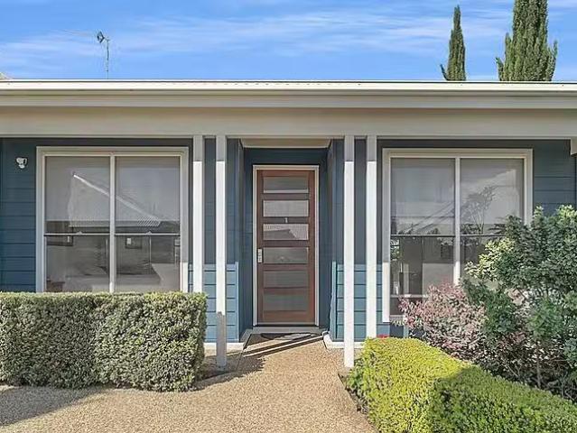 Apartment for rent in Rangeville, Queensland