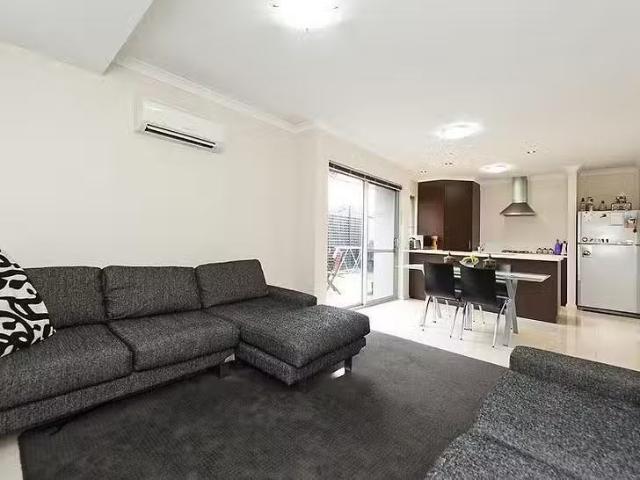 Apartment for rent in Cloverdale, Western Australia