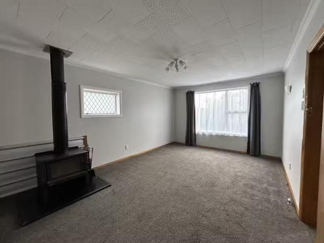 House for rent in Chaslands, Canterbury