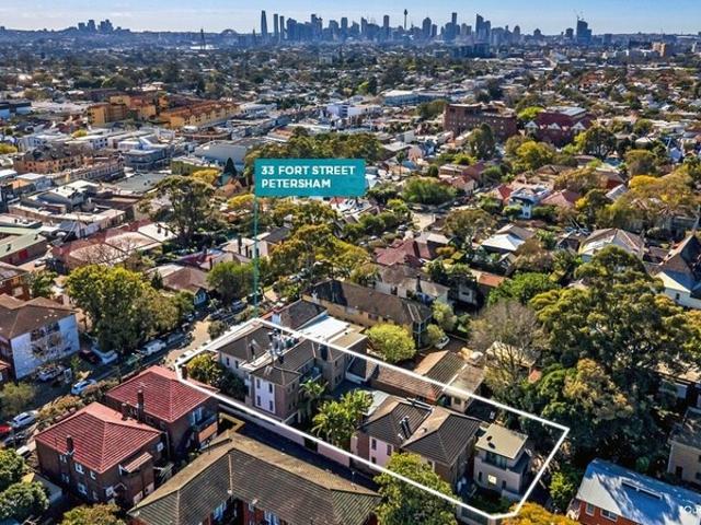 Townhouse for sale in Sydney, New South Wales