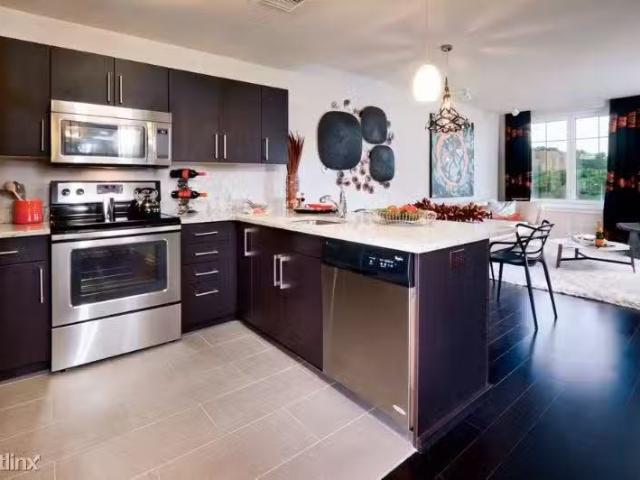 Condo for rent in Brick