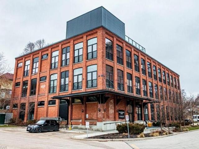Condo for sale in Cambridge