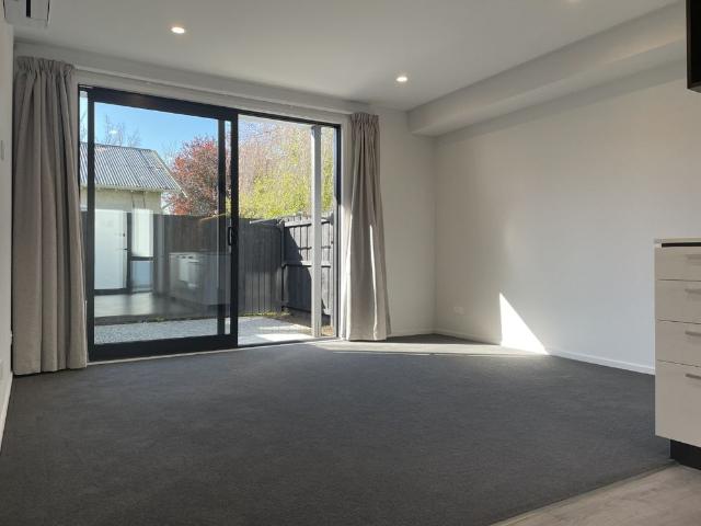 Townhouse for rent in Heathcote, Canterbury