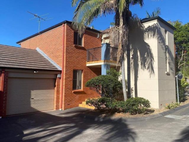 House for rent in Wollongong West, New South Wales