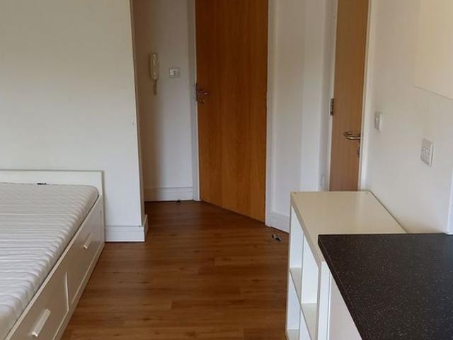 Studio for rent in Coventry, Spon End