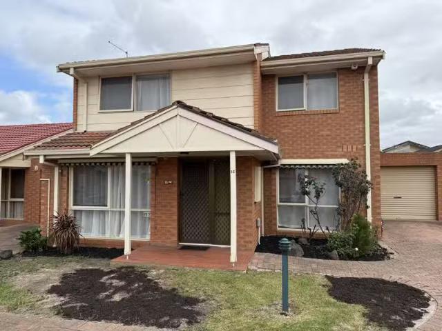 House for rent in Avondale Heights, Victoria