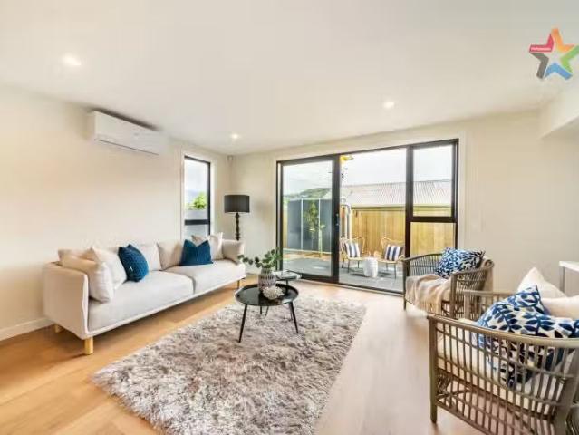 House for sale in Days Bay, Wellington