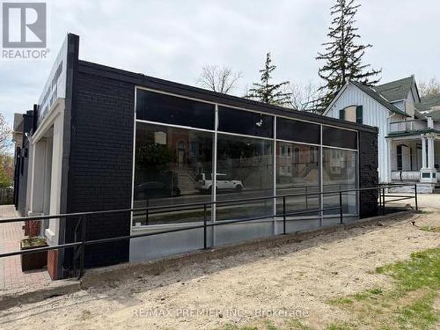 Commercial for rent in York, Ontario