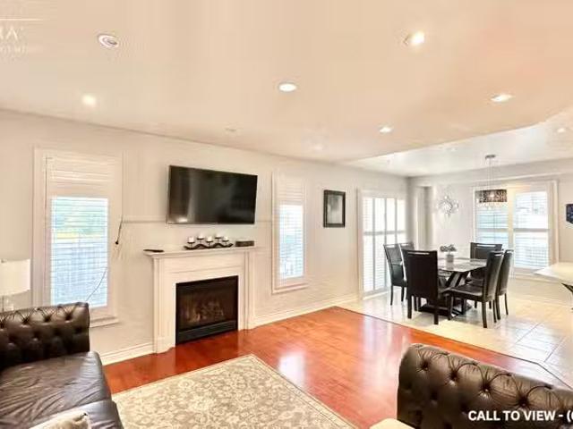 Condo for rent in Whitby