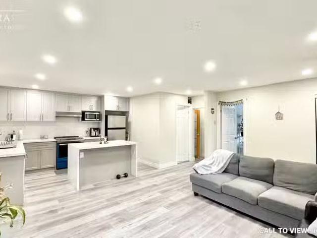 Condo for rent in Whitby
