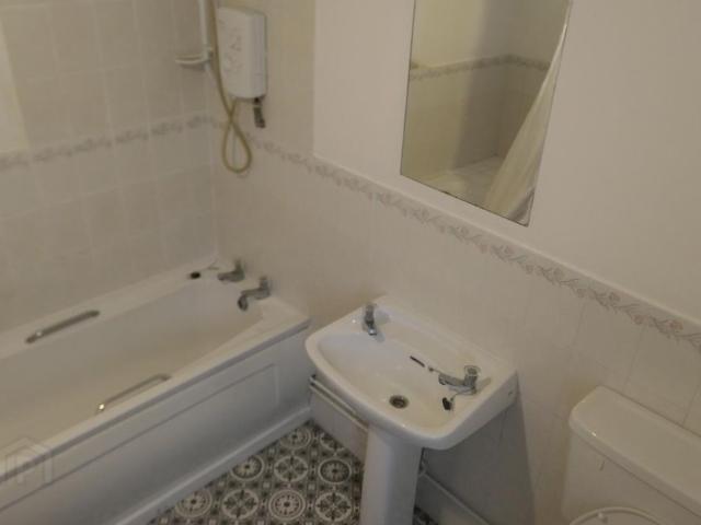 Apartment for rent in Belfast, The Holyland