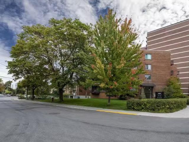 Condo for rent in St. Leonard's, Quebec