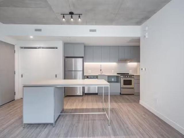 Condo for rent in St. Leonard's, Quebec