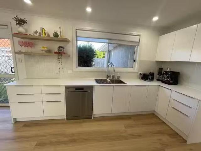 Apartment for rent in Avondale Heights