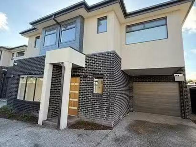 House for rent in Avondale Heights, Victoria